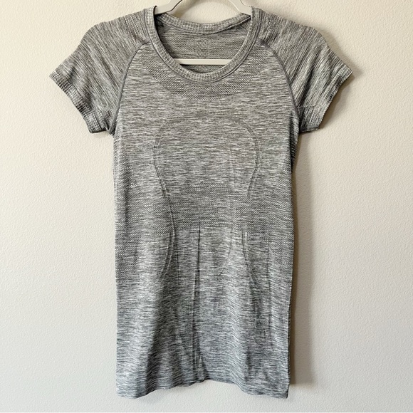 Lululemon Short Sleeve Swiftly Tech Crew Neck Top Light Gray Women's Size 6 Run - Picture 1 of 5
